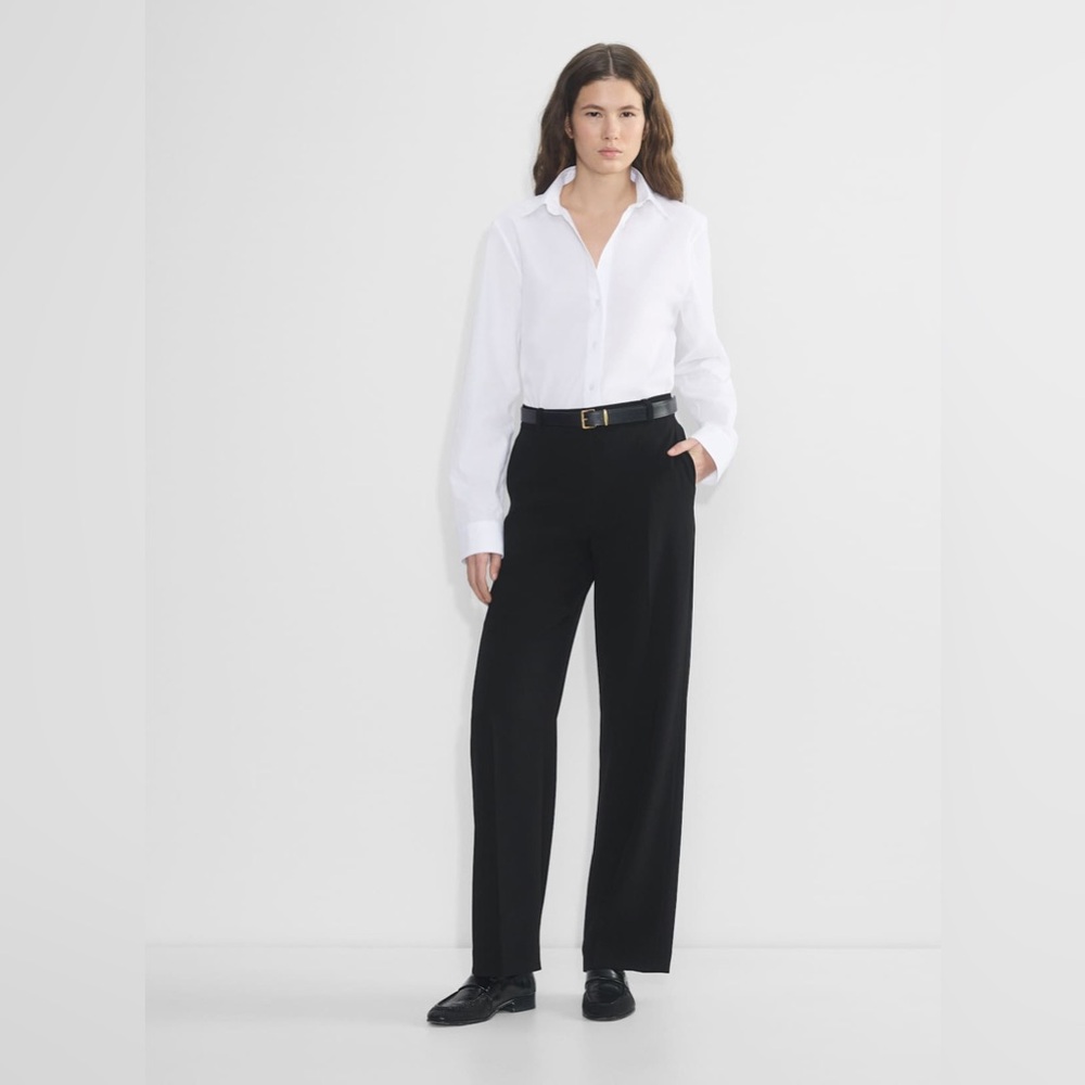 Aritzia Black Agency Pant - (Re)ssential
Softly structured high-rise pants